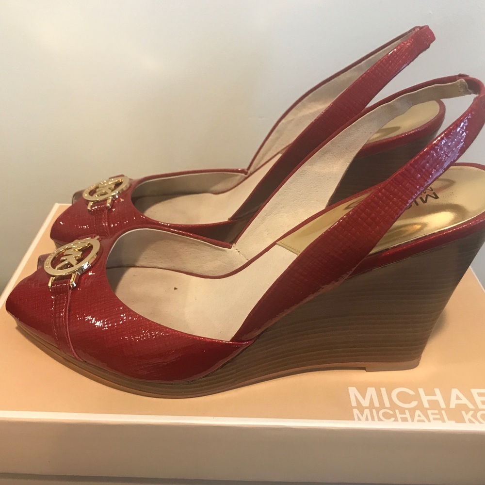 Michael Kors LEATHER Rochelle Sling Wedges Size 9